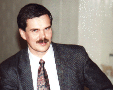 photo of Dr. Alexander Karhu